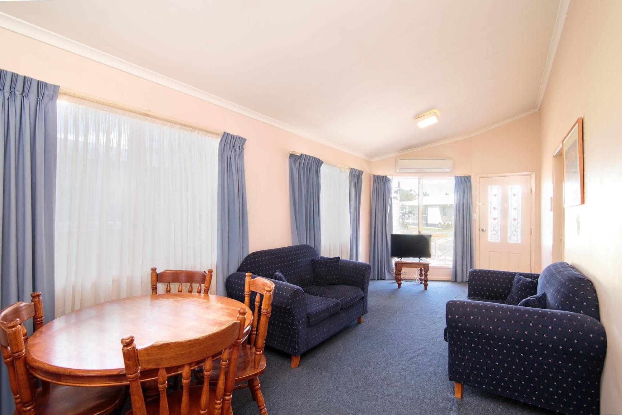 Nepean Shores By Gateway Lifestyle Holiday Parks Penrith Bagian luar foto