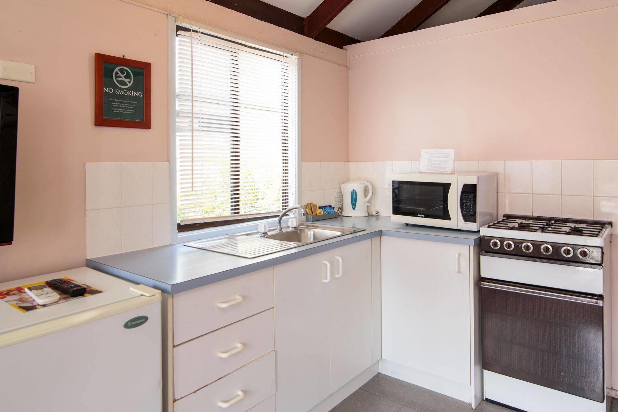 Nepean Shores By Gateway Lifestyle Holiday Parks Penrith Bagian luar foto