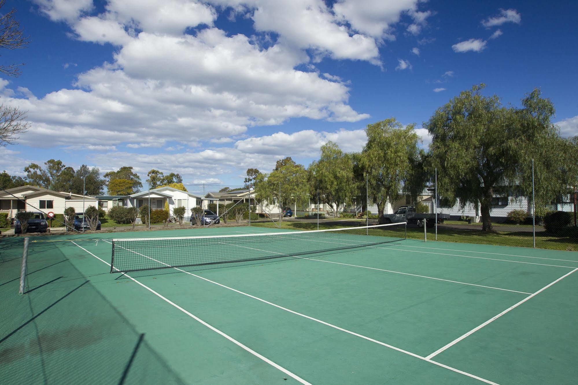 Nepean Shores By Gateway Lifestyle Holiday Parks Penrith Bagian luar foto