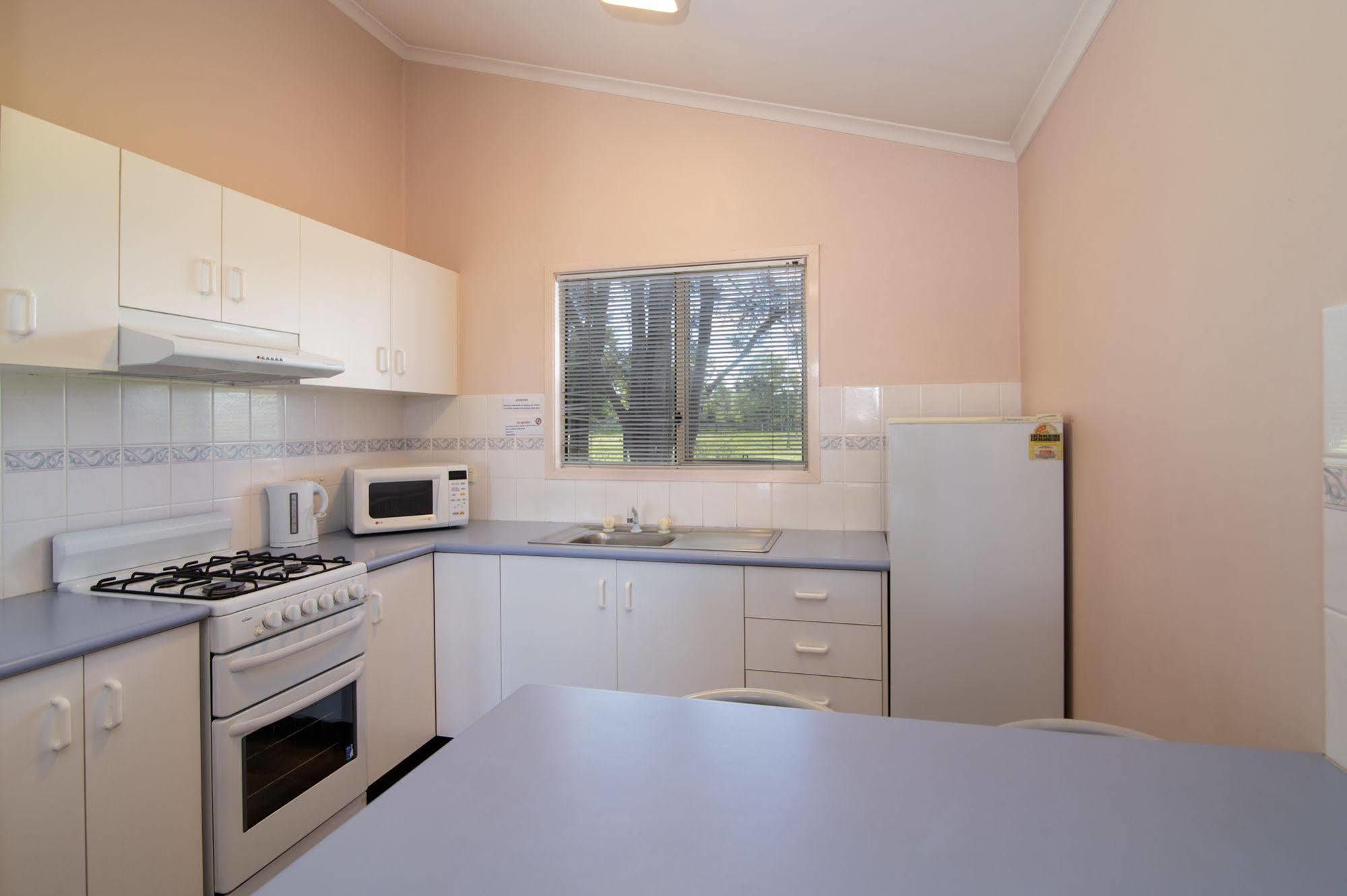 Nepean Shores By Gateway Lifestyle Holiday Parks Penrith Bagian luar foto